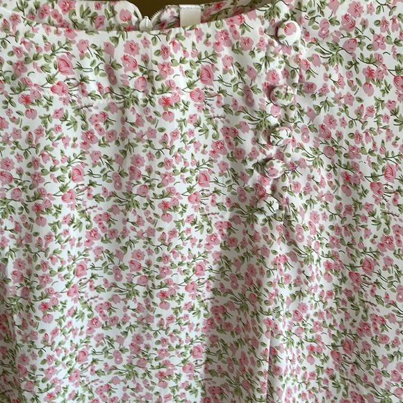 Chic and dainty floral crop top - Picture 10 of 12